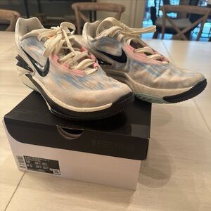 Basketball Nike Air Zoom G.T. Cut 2 Size 10 (used) Comes With Box